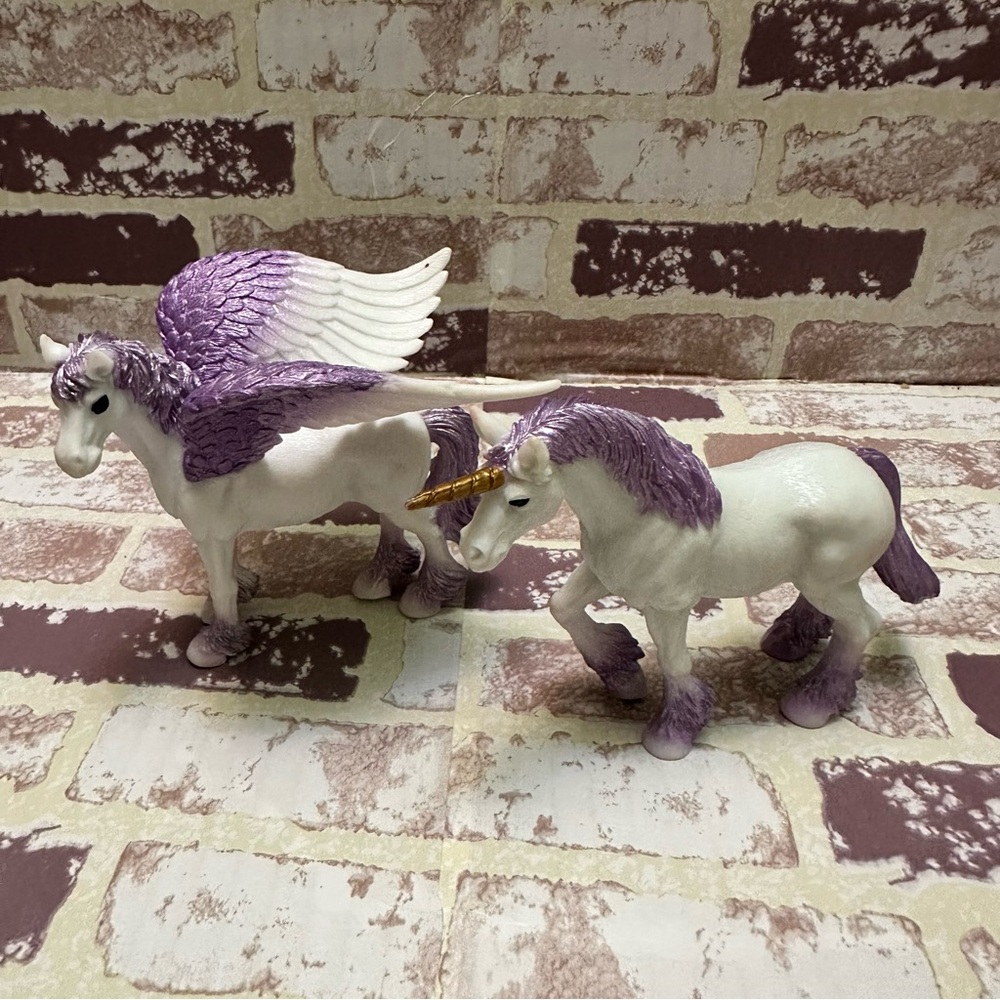 Sparkly Pegasus Horses Purple and White Unicorn Toy Set
